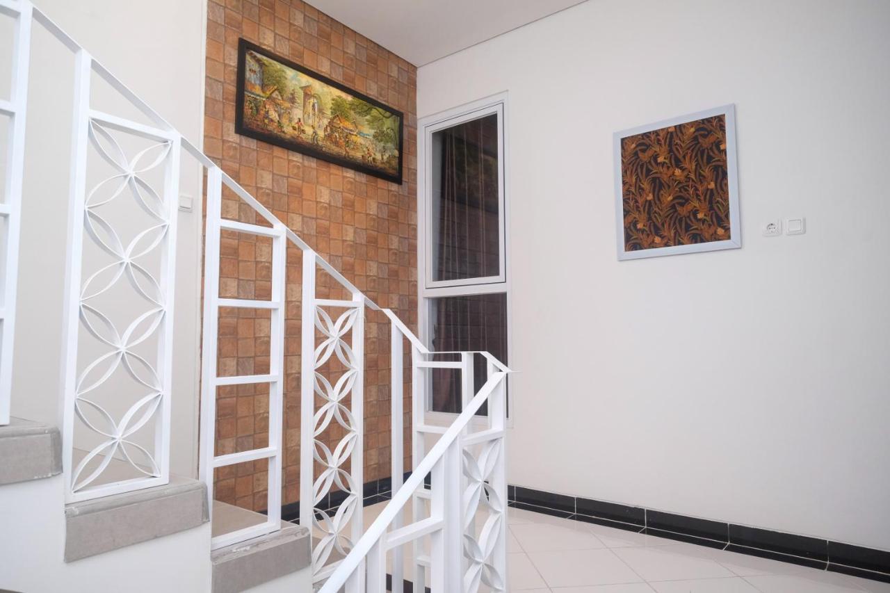 Reddoorz Syariah @ Tlogosari Semarang Hotel Alastuwo ภายนอก รูปภาพ