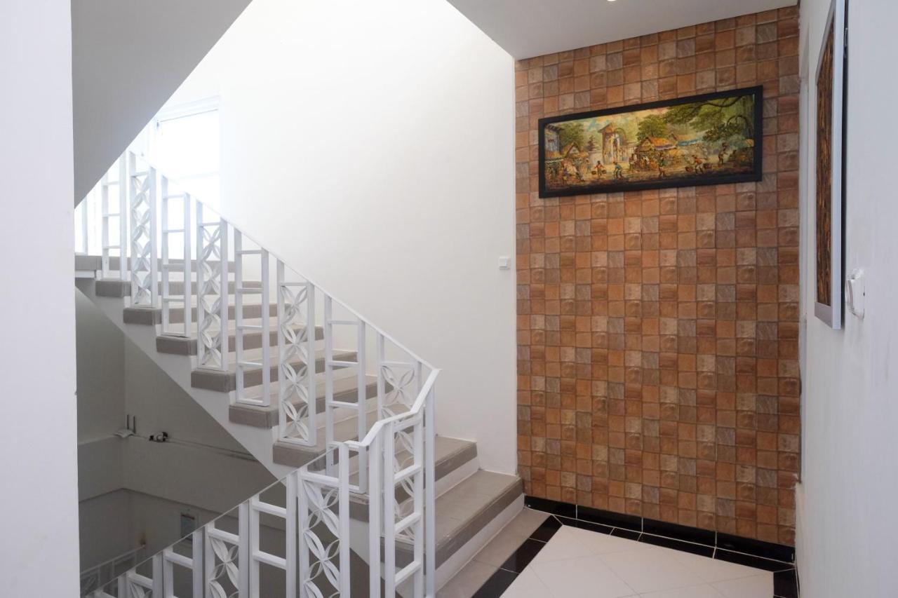 Reddoorz Syariah @ Tlogosari Semarang Hotel Alastuwo ภายนอก รูปภาพ