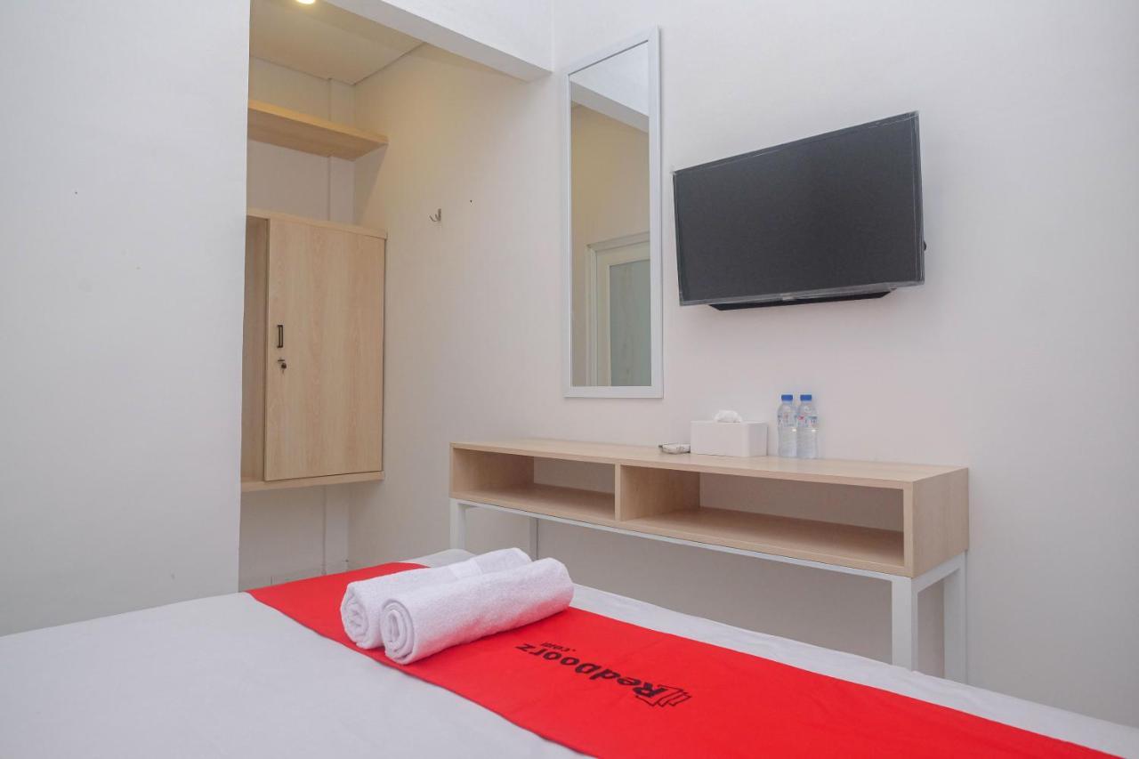 Reddoorz Syariah @ Tlogosari Semarang Hotel Alastuwo ภายนอก รูปภาพ