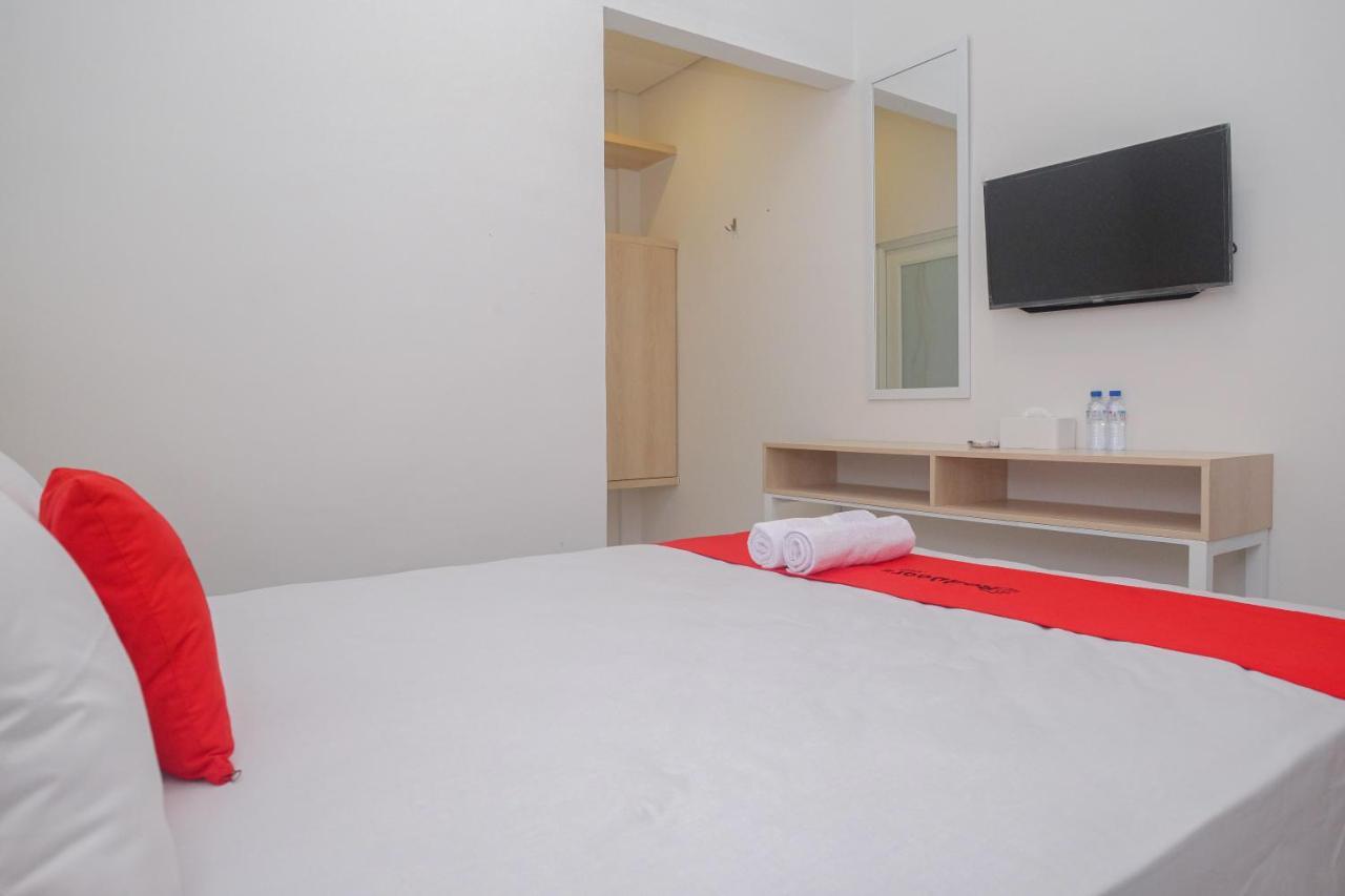 Reddoorz Syariah @ Tlogosari Semarang Hotel Alastuwo ภายนอก รูปภาพ
